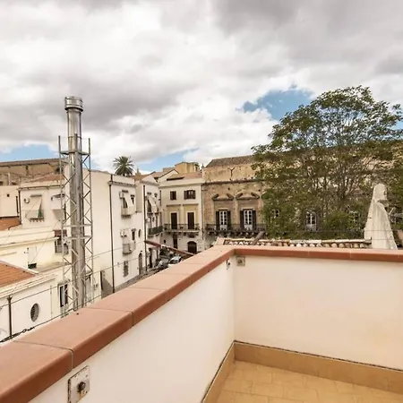 Historical Penthause Ballaro With View Palermo