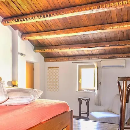 Apartment Historical Penthause Ballaro With View