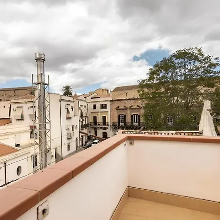 Historical Penthause Ballaro With View Apartment Palermo