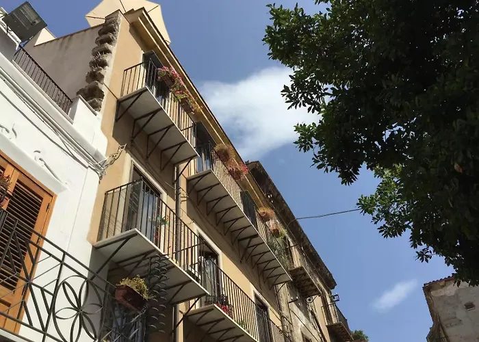 Historical Penthause Ballaro With View 公寓 巴勒莫