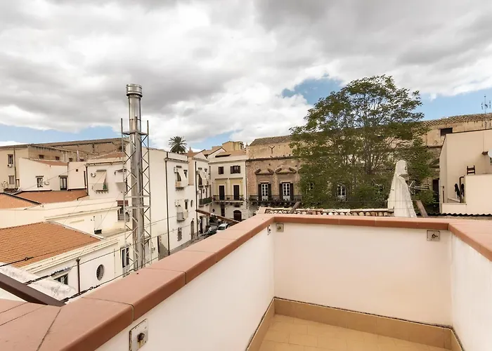 Historical Penthause Ballaro With View 公寓 巴勒莫