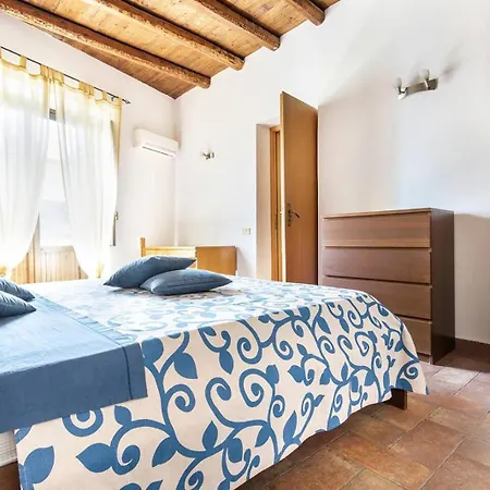Historical Penthause Ballaro With View Apartamento
